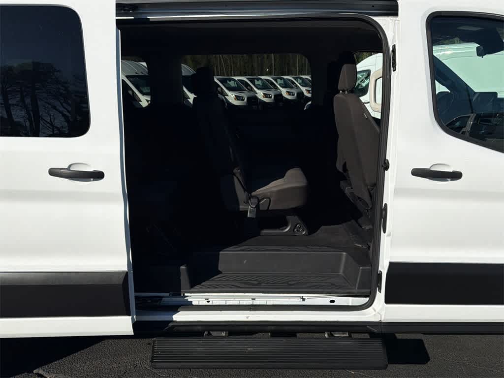 2023 Ford Transit Passenger XLT