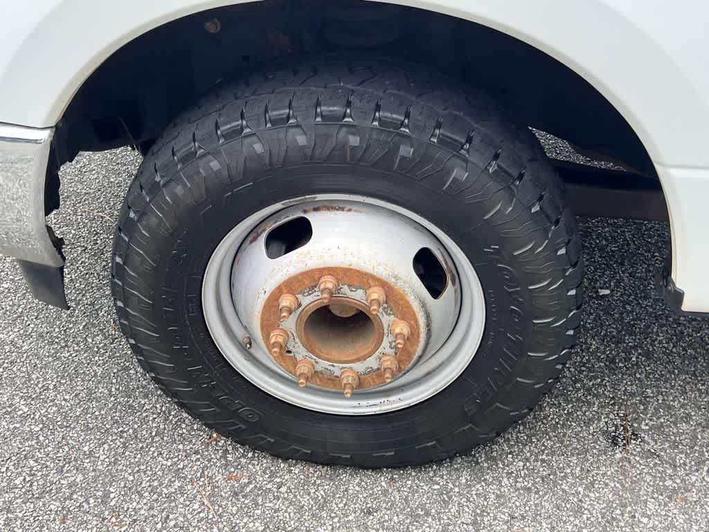 2019 Ford Super Duty F-350 DRW Chassis Cab XL