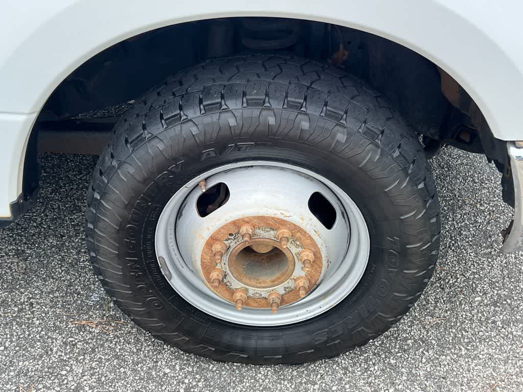 2019 Ford Super Duty F-350 DRW Chassis Cab XL
