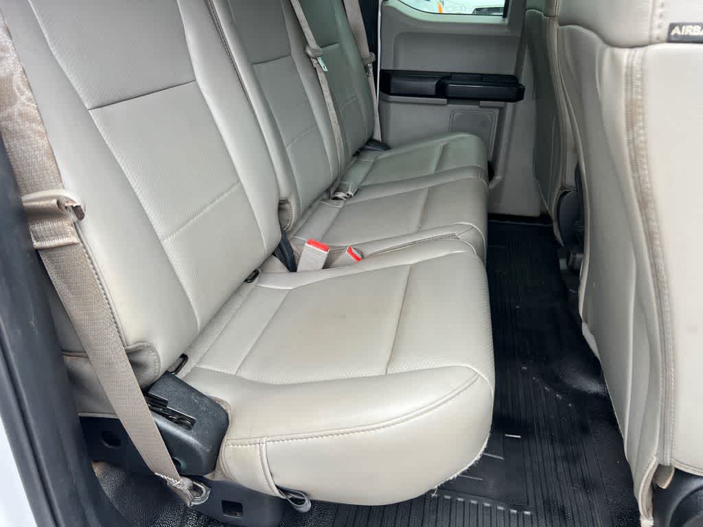 2019 Ford Super Duty F-350 DRW Chassis Cab XL
