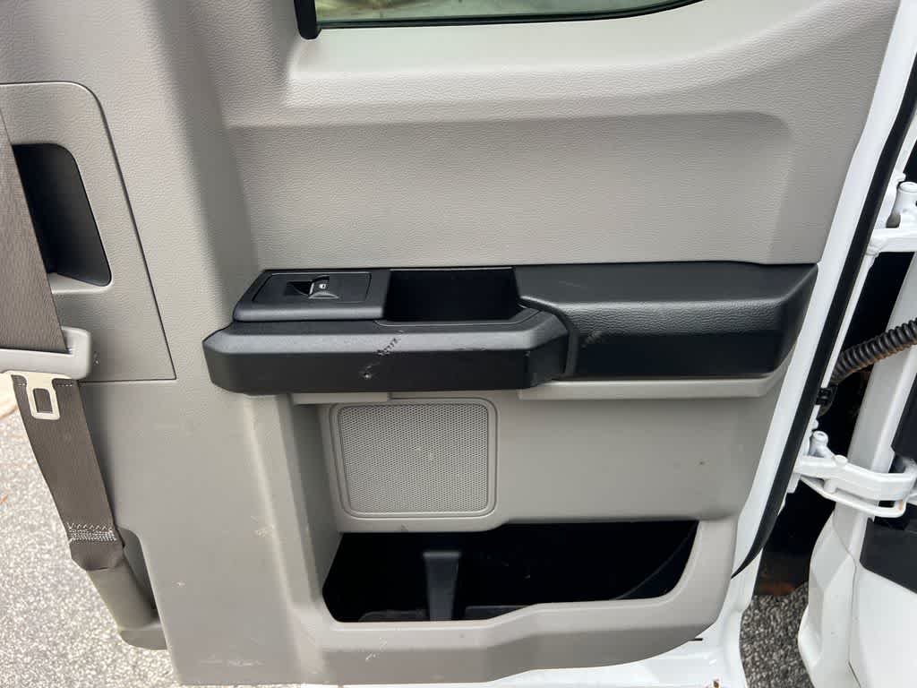 2019 Ford Super Duty F-350 DRW Chassis Cab XL