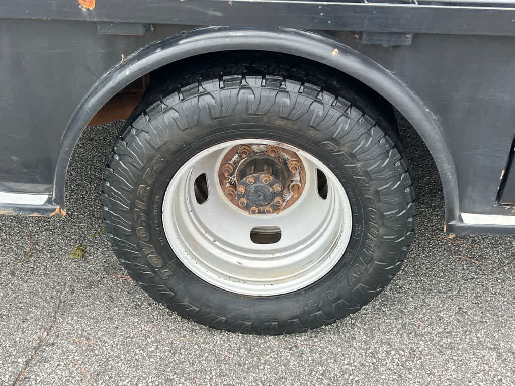 2019 Ford Super Duty F-350 DRW Chassis Cab XL