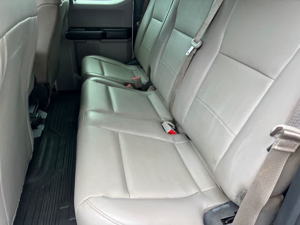 2019 Ford Super Duty F-350 DRW Chassis Cab XL