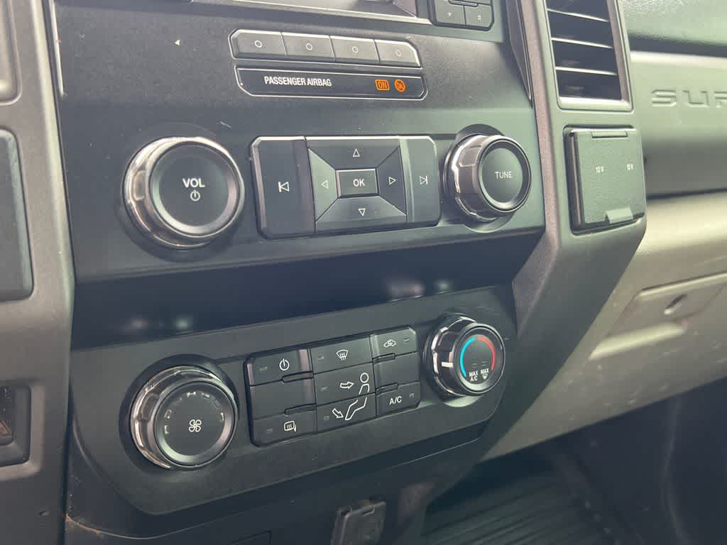 2019 Ford Super Duty F-350 DRW Chassis Cab XL