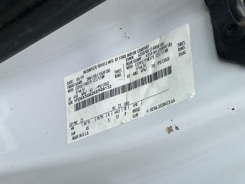 2019 Ford Super Duty F-350 DRW Chassis Cab XL
