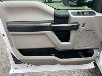 2019 Ford Super Duty F-350 DRW Chassis Cab XL
