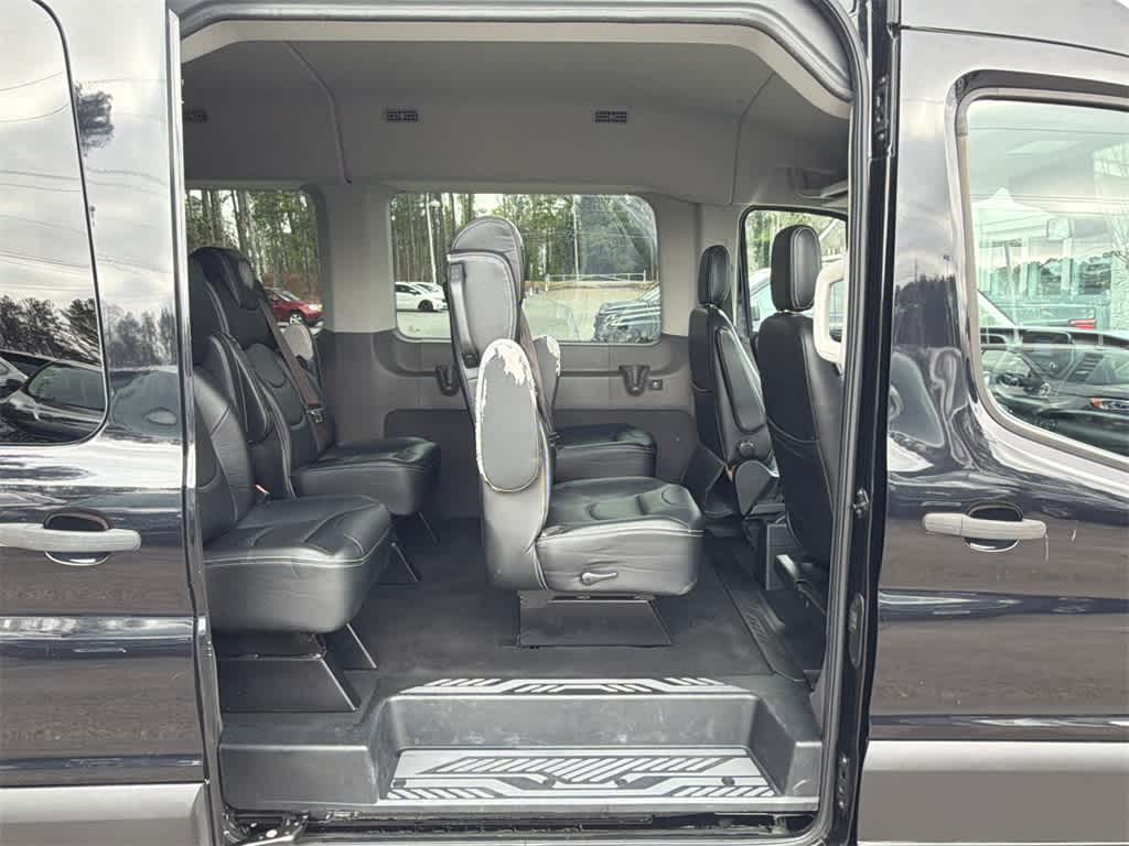 2020 Ford Transit Passenger Wagon XLT