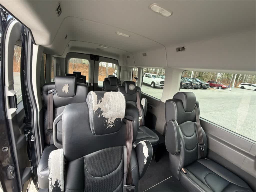 2020 Ford Transit Passenger Wagon XLT