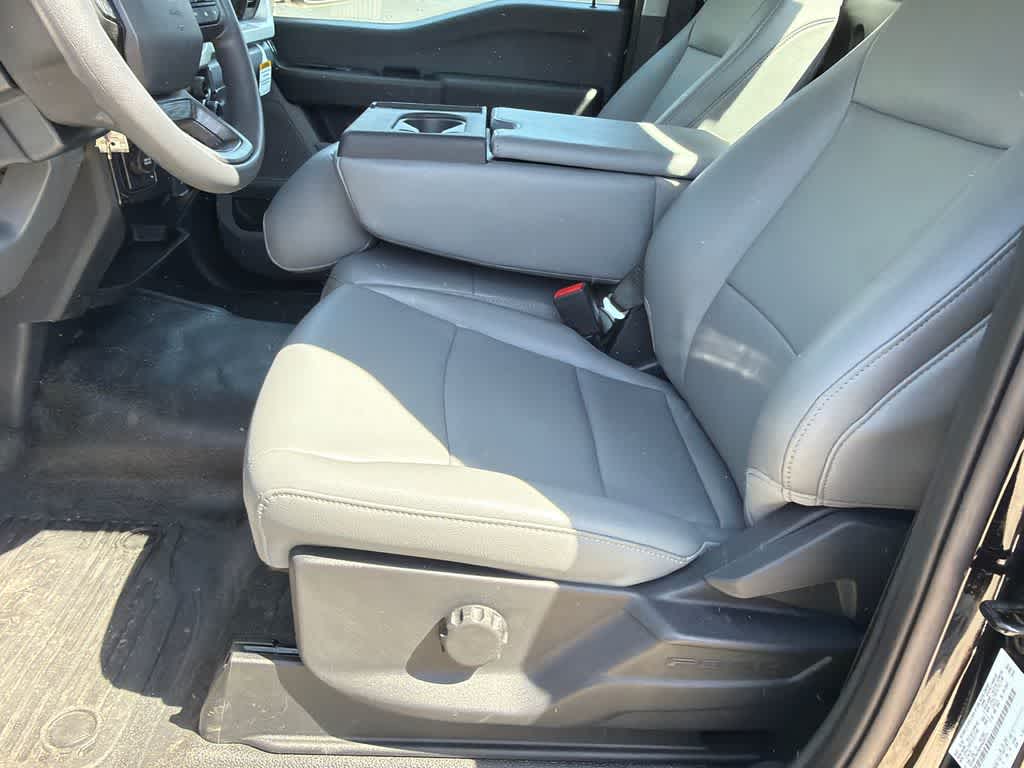 2023 Ford Super Duty F-350 DRW XL