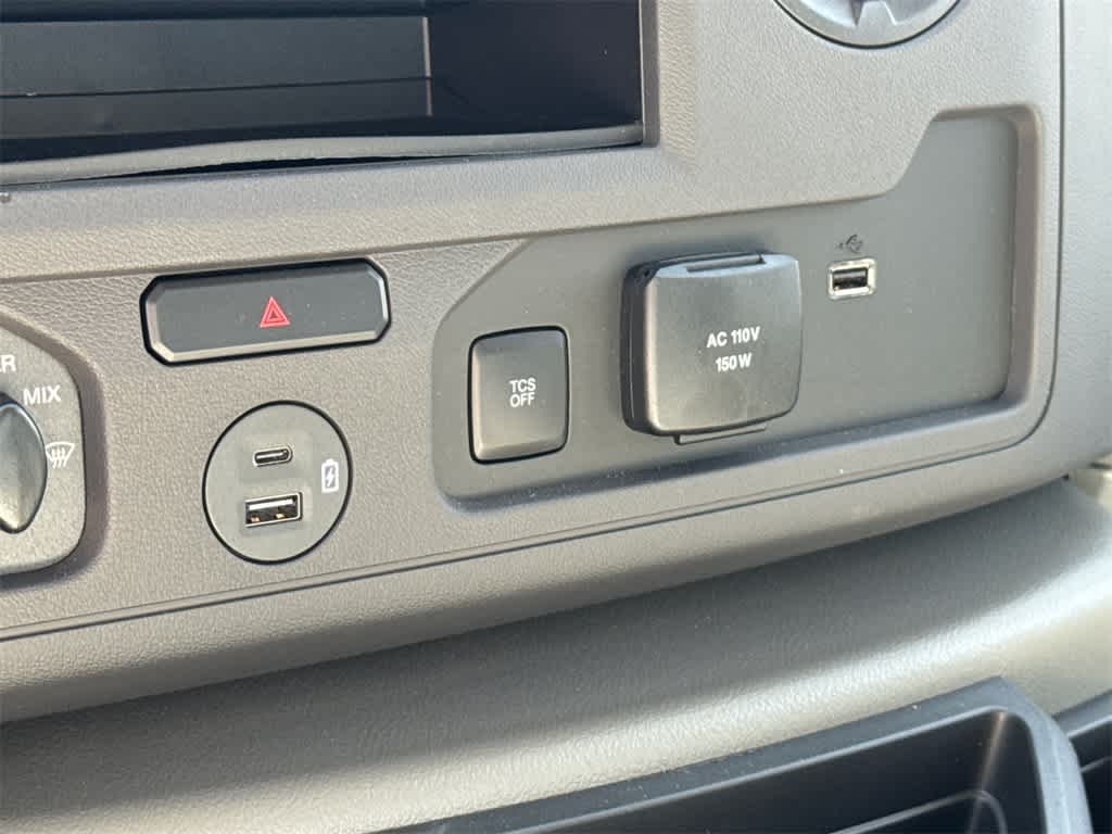 2025 Ford E-Series Cutaway E-450 DRW 158" WB