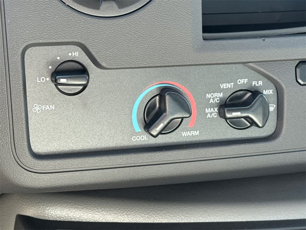 2025 Ford E-Series Cutaway E-450 DRW 158" WB