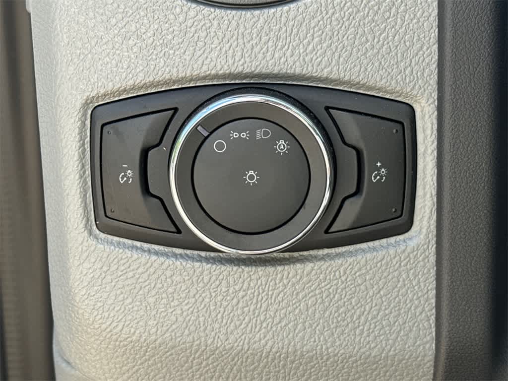 2025 Ford E-Series Cutaway E-450 DRW 158" WB