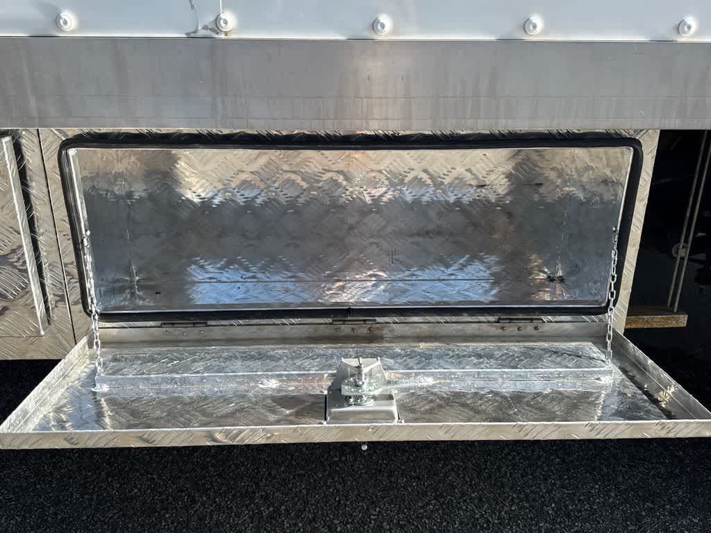 2023 Ford E-Series Cutaway Base DRW