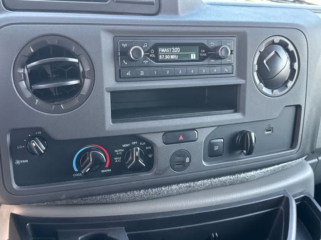 2023 Ford E-Series Cutaway Base DRW