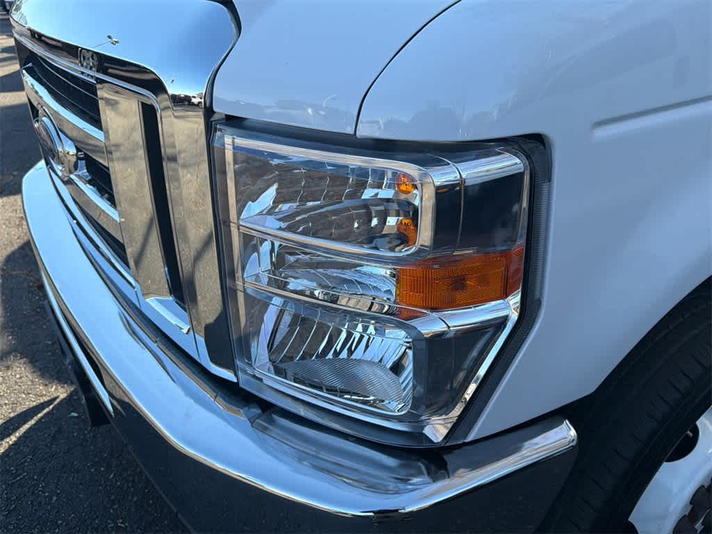 2023 Ford E-Series Cutaway Base DRW