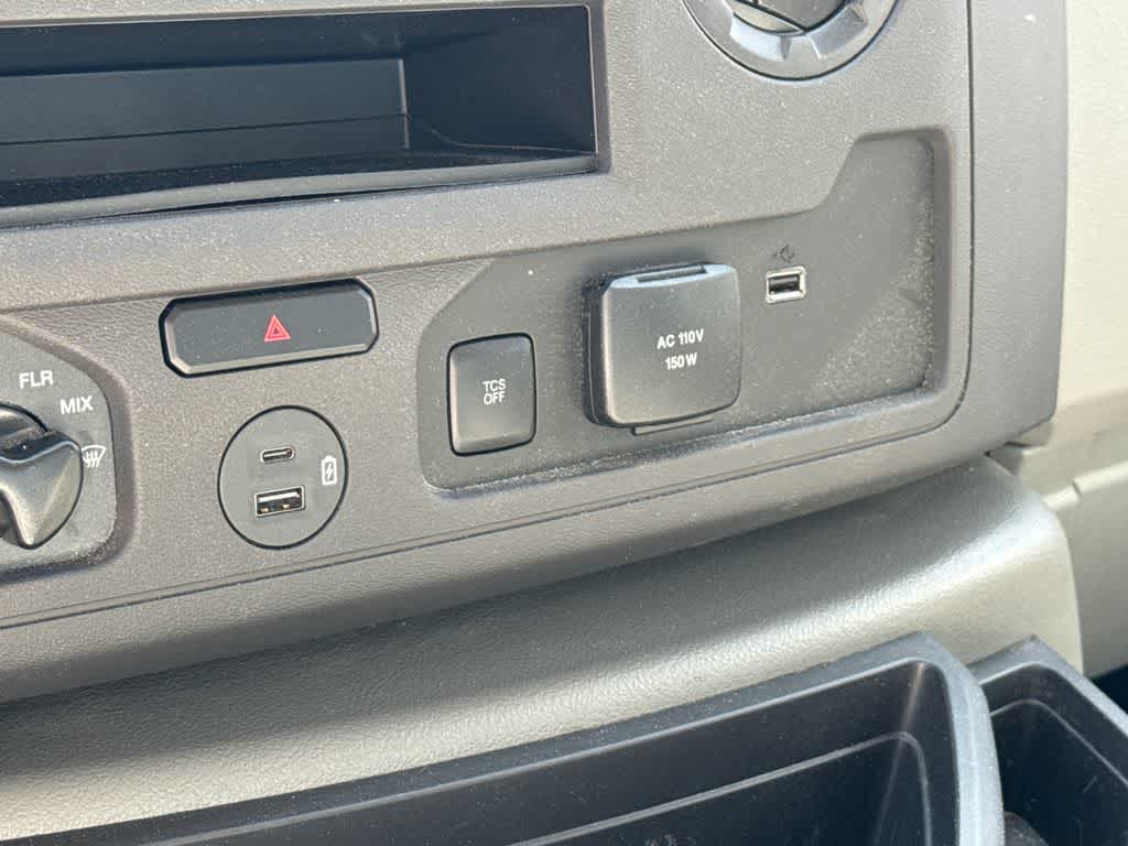 2025 Ford E-Series Cutaway E-450 DRW 158" WB