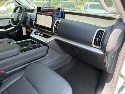 2027 Ford Expedition Active