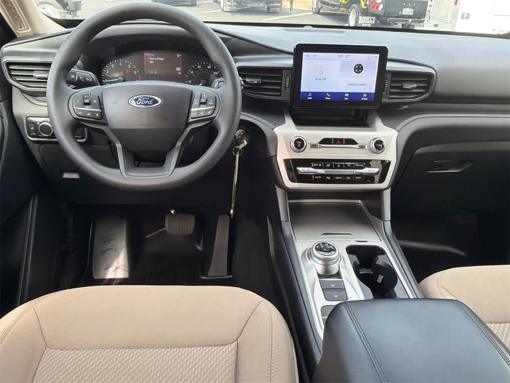 2024 Ford Explorer Base