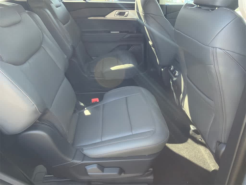 2026 Ford Explorer Active w/100A Pkg