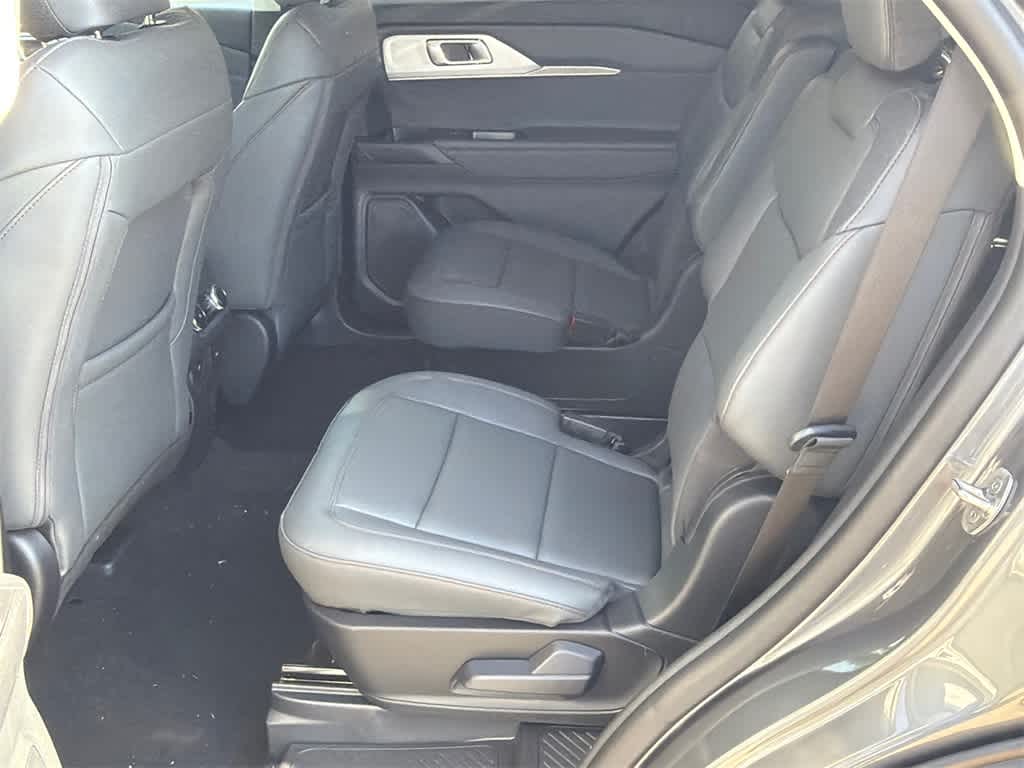 2026 Ford Explorer Active w/100A Pkg