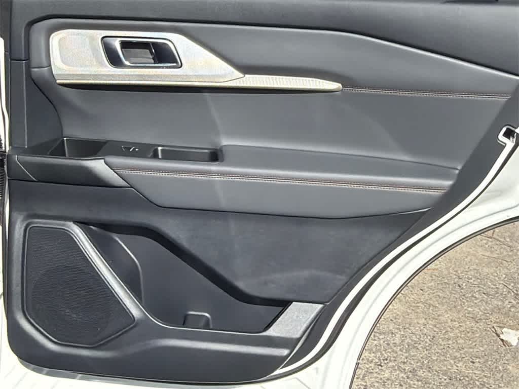 2026 Ford Explorer Active w/100A Pkg