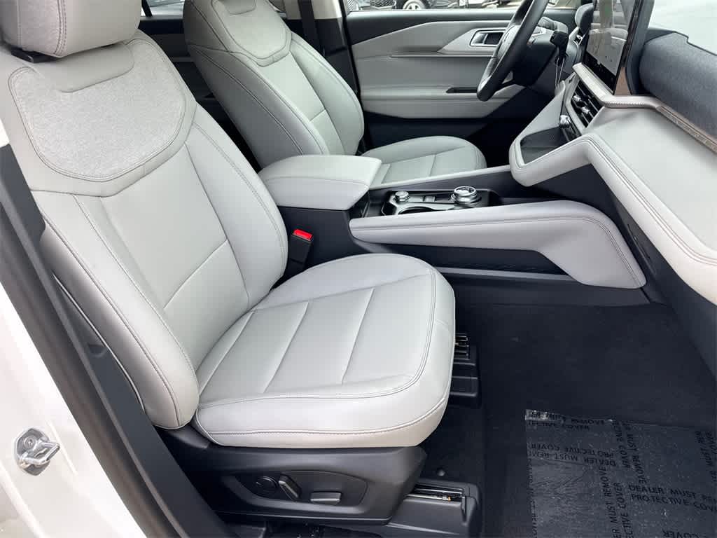 2026 Ford Explorer Active w/100A Pkg