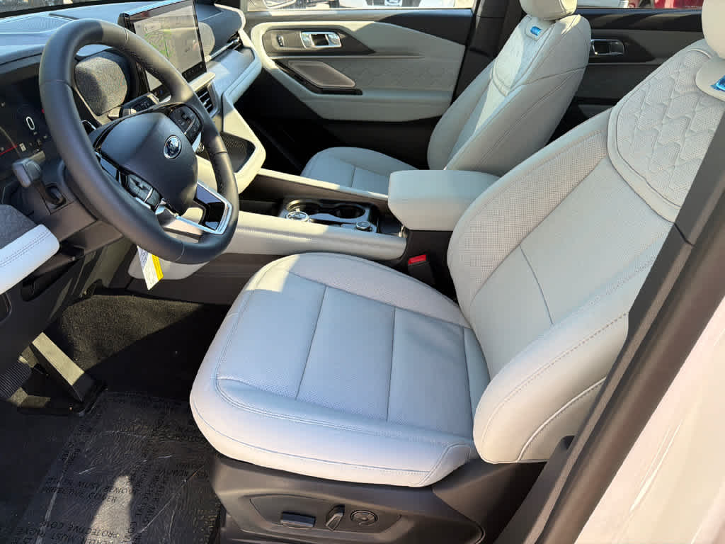 2027 Ford Explorer Platinum