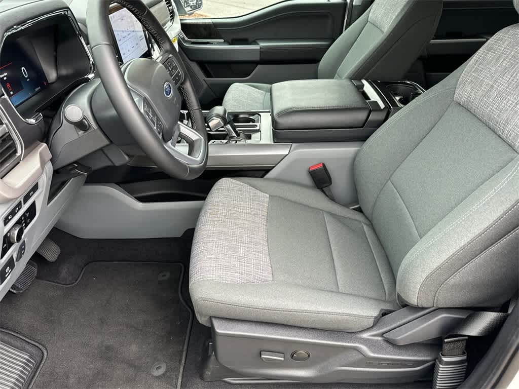 2023 Ford F-150 Lightning XLT