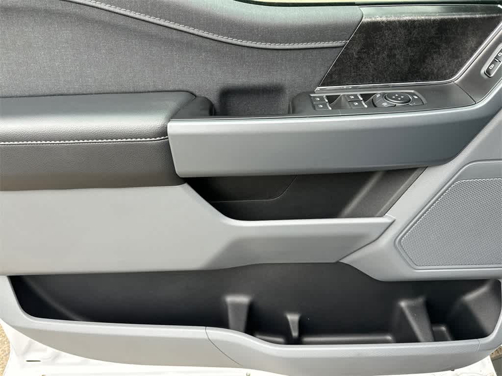 2023 Ford F-150 Lightning XLT