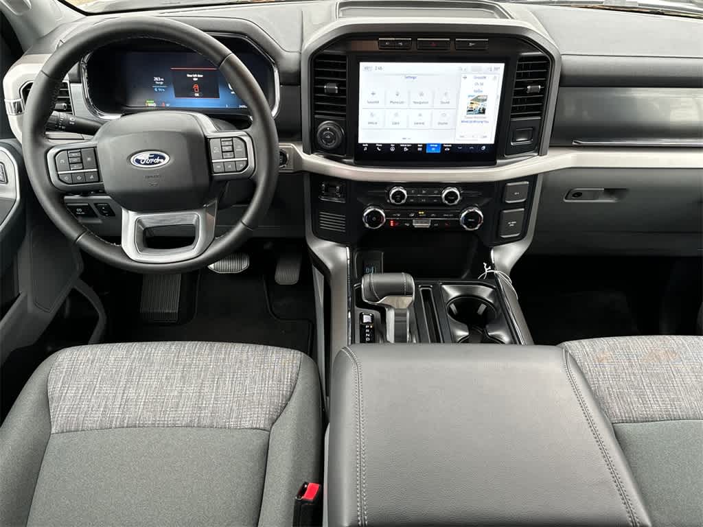 2023 Ford F-150 Lightning XLT