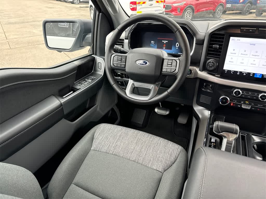 2023 Ford F-150 Lightning XLT