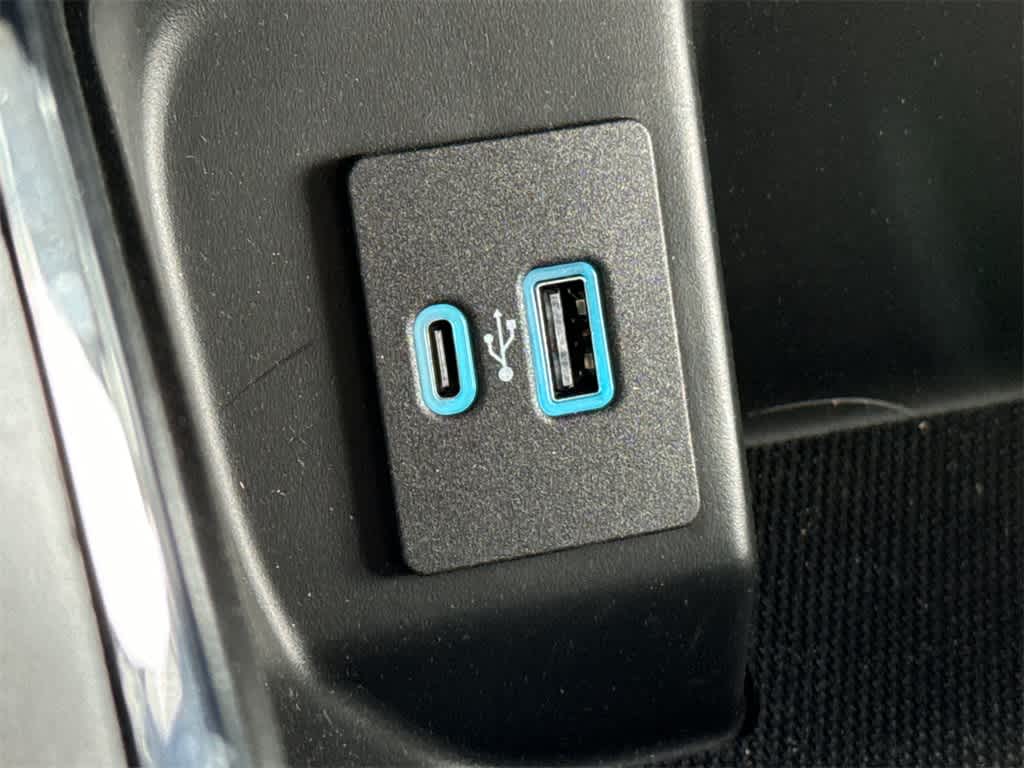 2023 Ford F-150 Lightning XLT