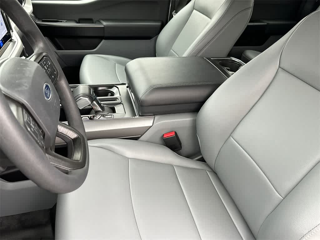 2023 Ford F-150 Lightning Pro