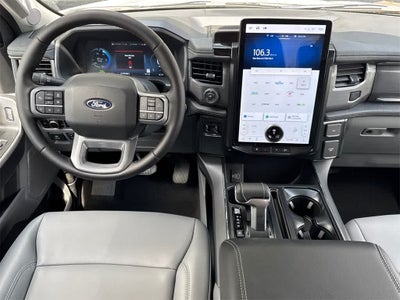 2025 Ford F-150 Lightning Flash