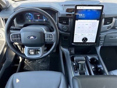 2025 Ford F-150 Lightning Flash