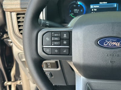 2025 Ford F-150 Lightning LARIAT