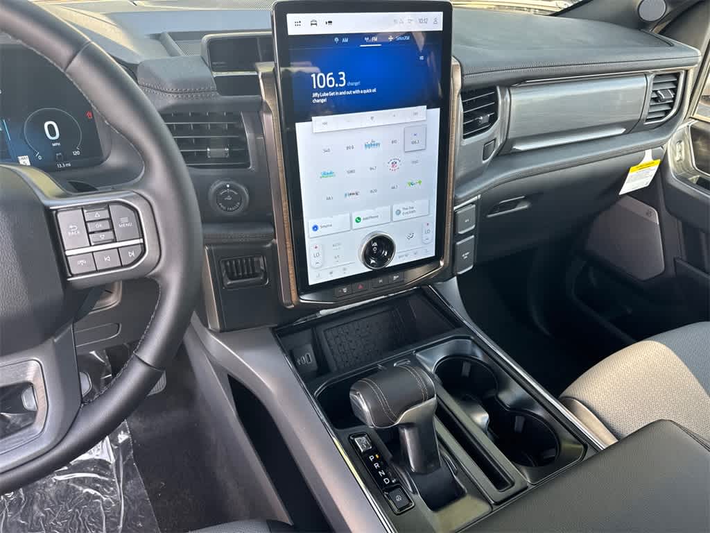 2025 Ford F-150 Lightning LARIAT