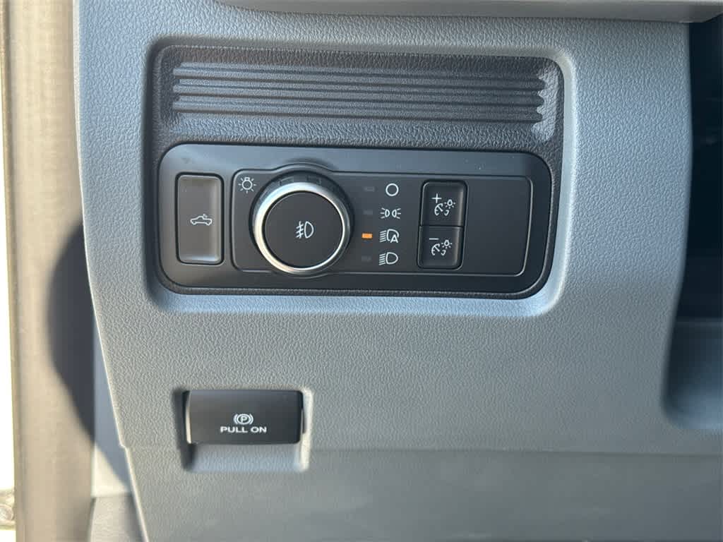 2025 Ford Super Duty F-250 SRW XL