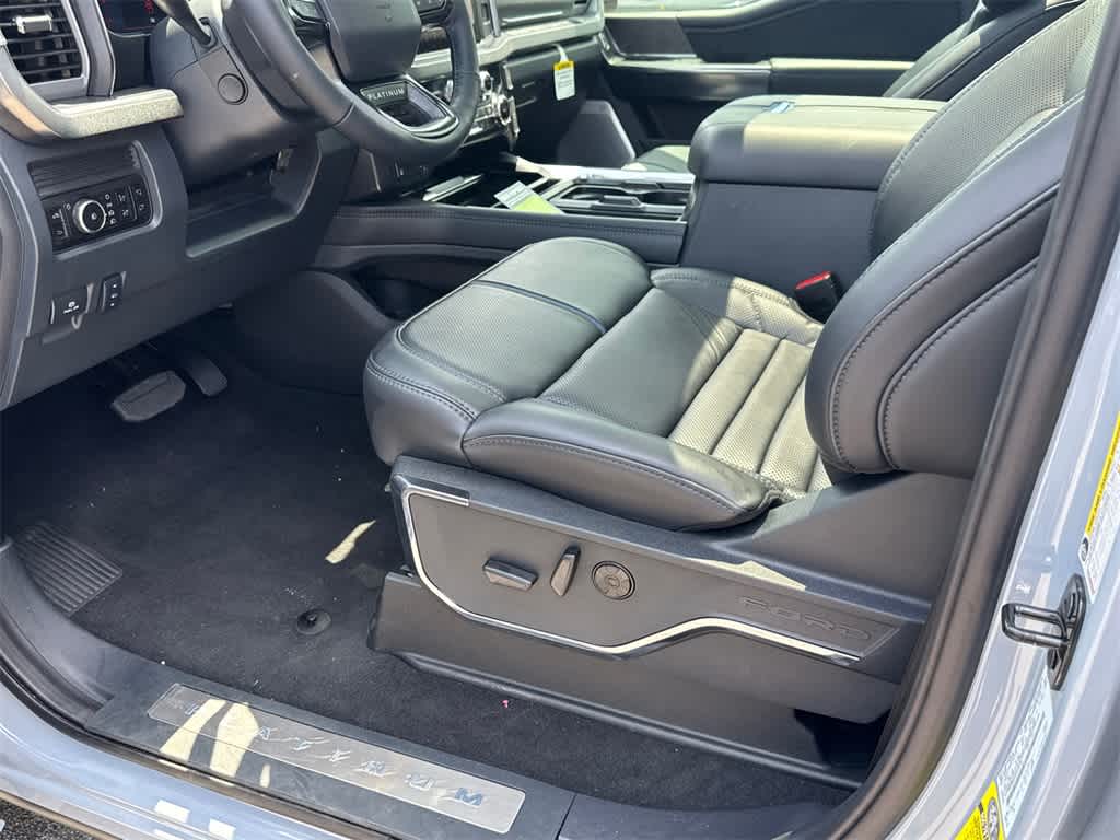 2025 Ford Super Duty F-250 SRW Platinum