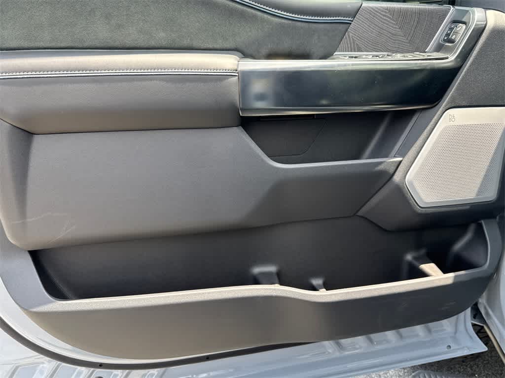 2025 Ford Super Duty F-250 SRW Platinum