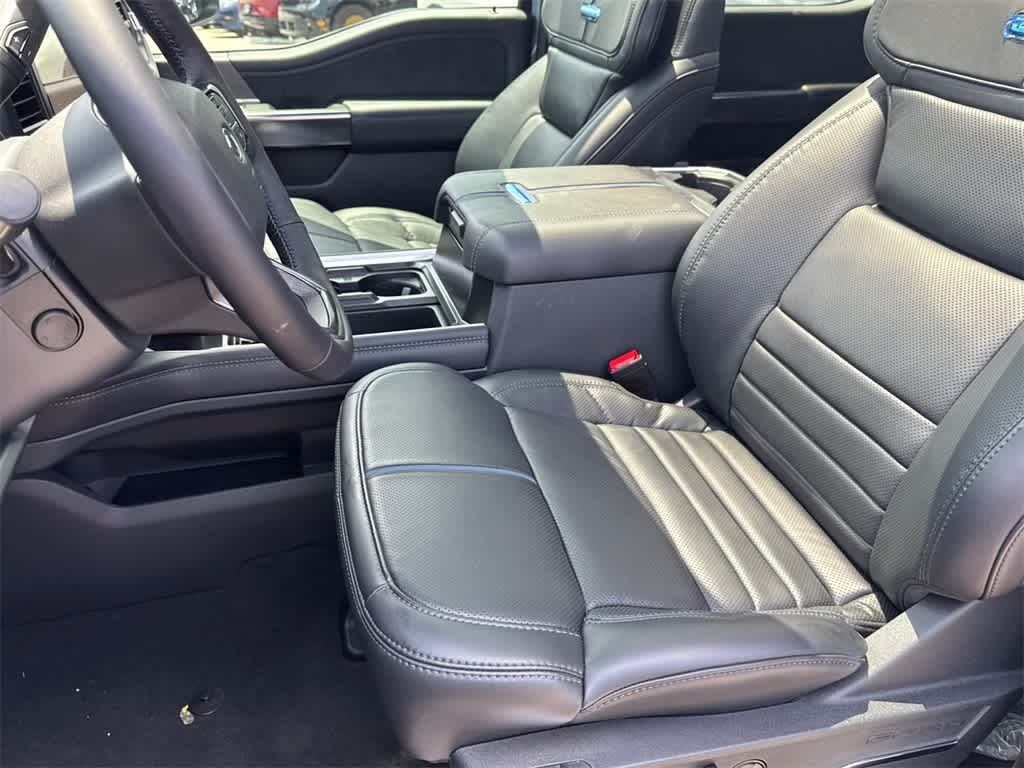 2025 Ford Super Duty F-250 SRW Platinum