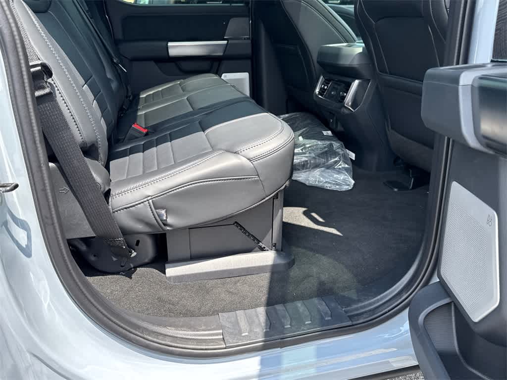 2025 Ford Super Duty F-250 SRW Platinum