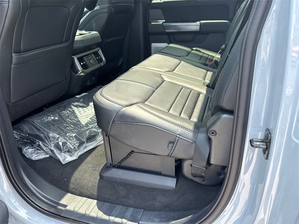 2025 Ford Super Duty F-250 SRW Platinum