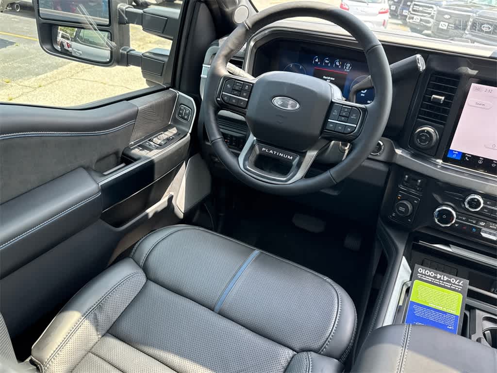 2025 Ford Super Duty F-250 SRW Platinum