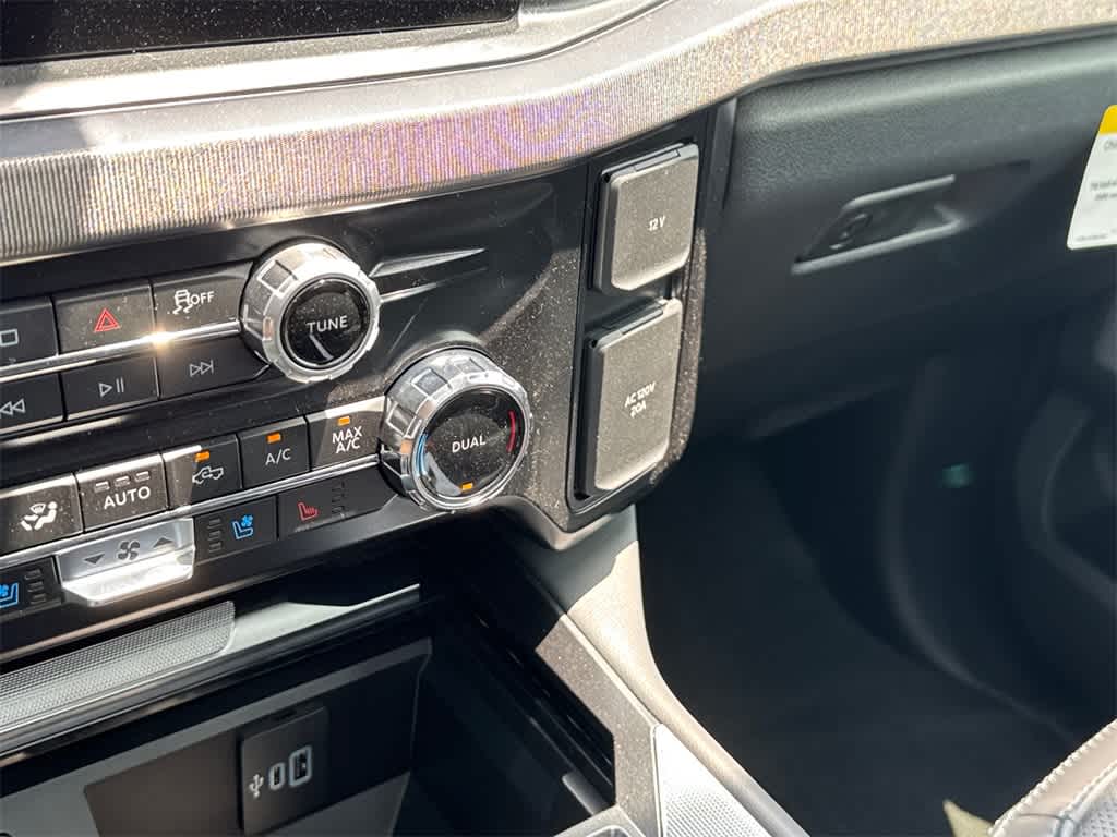 2025 Ford Super Duty F-250 SRW Platinum