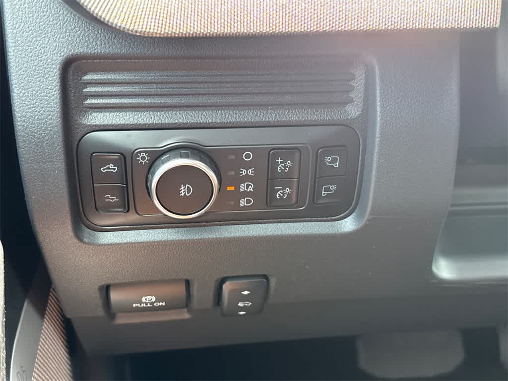 2025 Ford Super Duty F-250 SRW Platinum