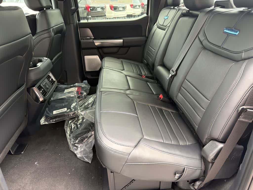 2026 Ford Super Duty F-250 SRW Platinum