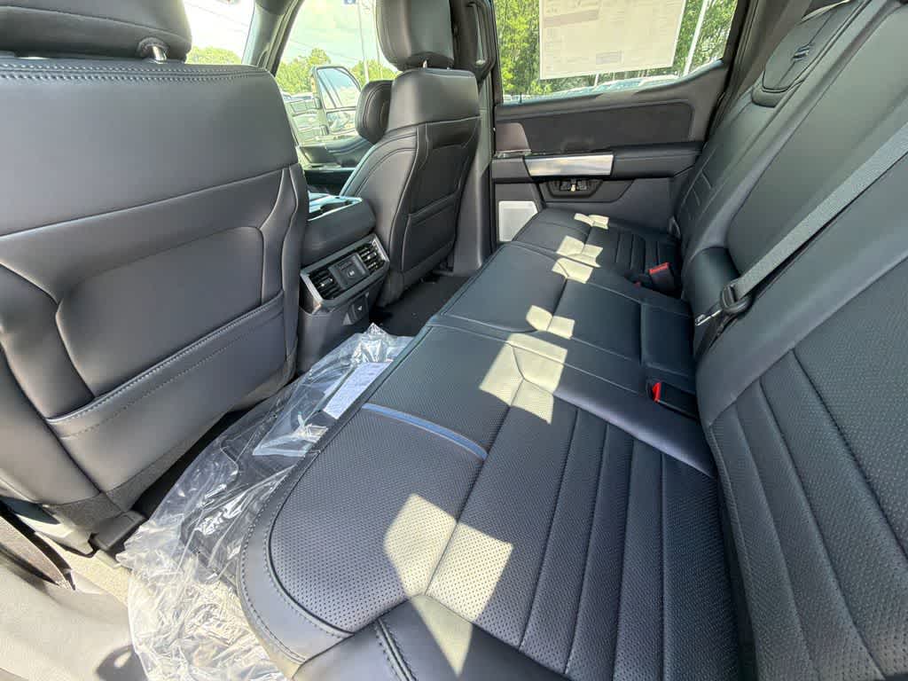 2026 Ford Super Duty F-250 SRW Platinum