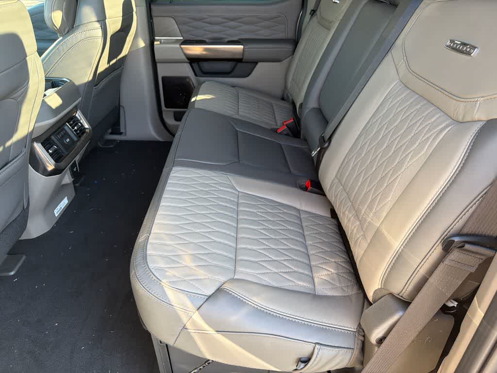 2026 Ford Super Duty F-250 SRW Platinum