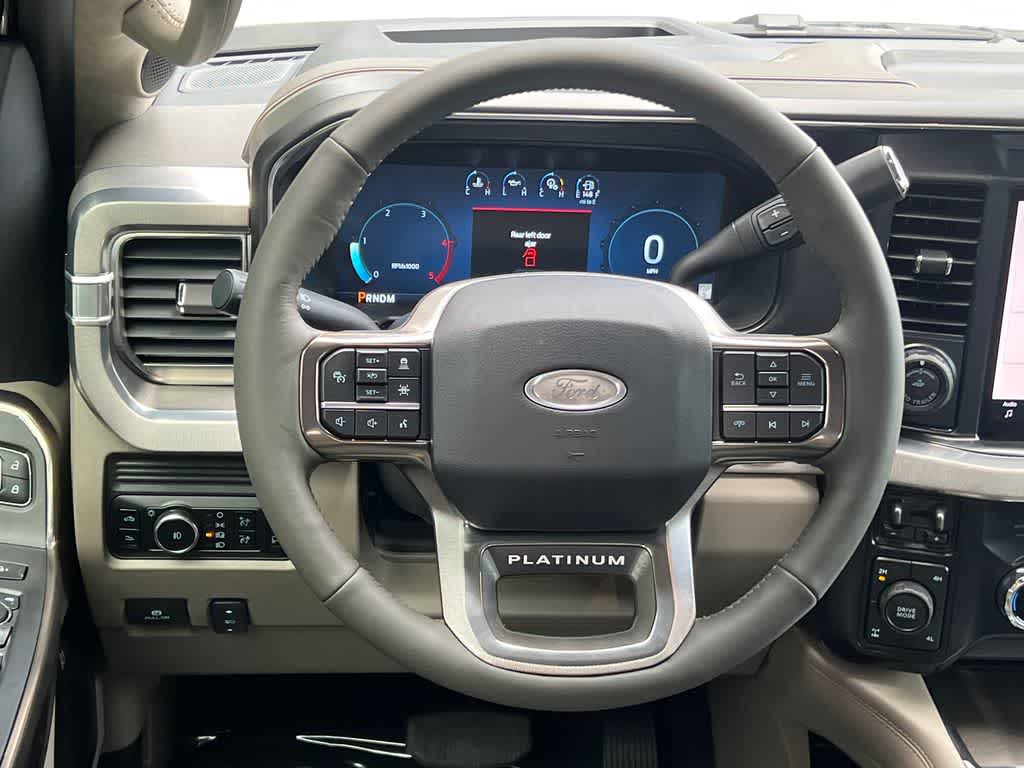 2026 Ford Super Duty F-350 SRW Platinum